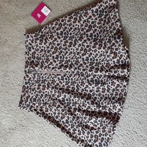 Zip front skater skirt
